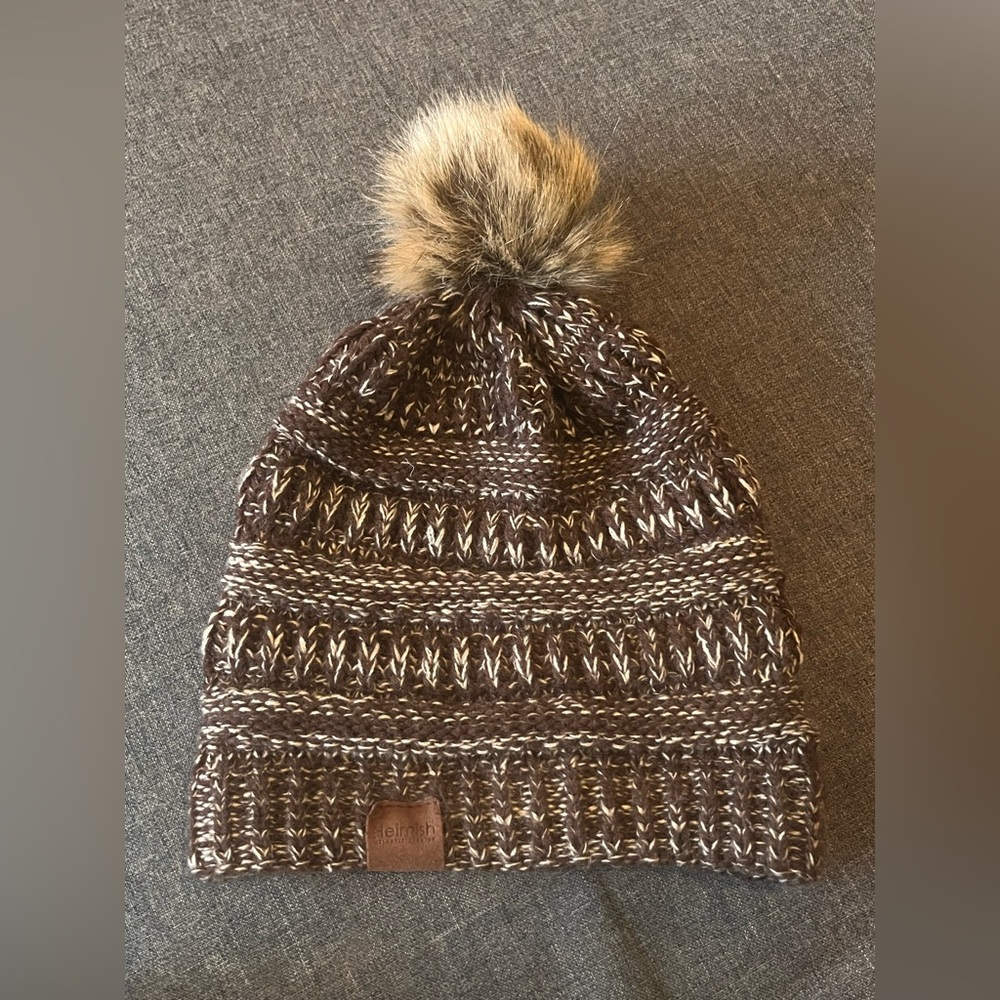Knit Beanie with Pom